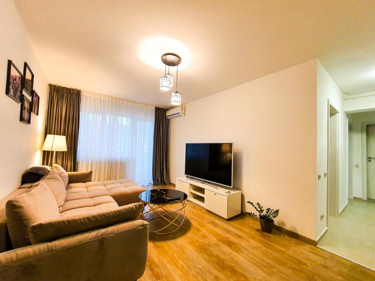 Luxurious Retreat 1Br Apartment With Netflix, Private Parking And Self Check In Popesti-Leordeni Экстерьер фото