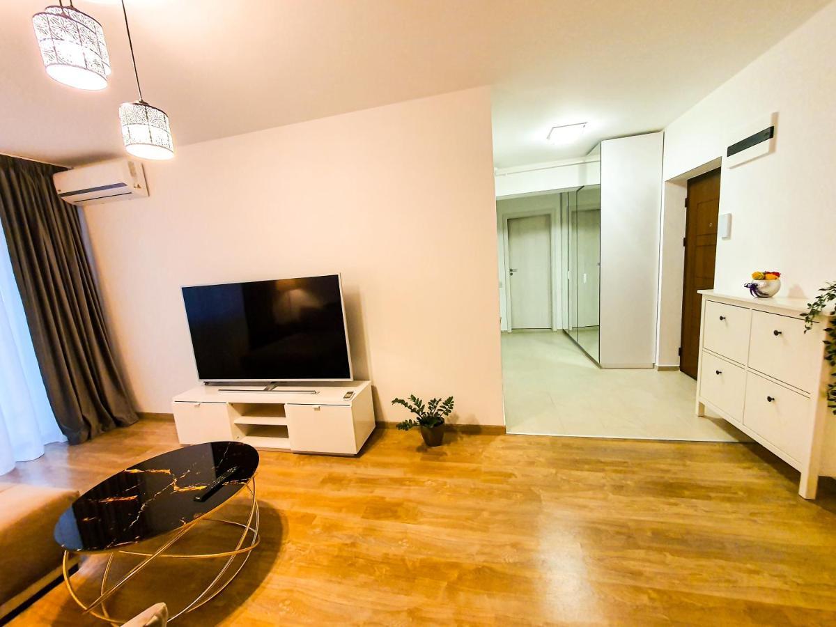 Luxurious Retreat 1Br Apartment With Netflix, Private Parking And Self Check In Popesti-Leordeni Экстерьер фото