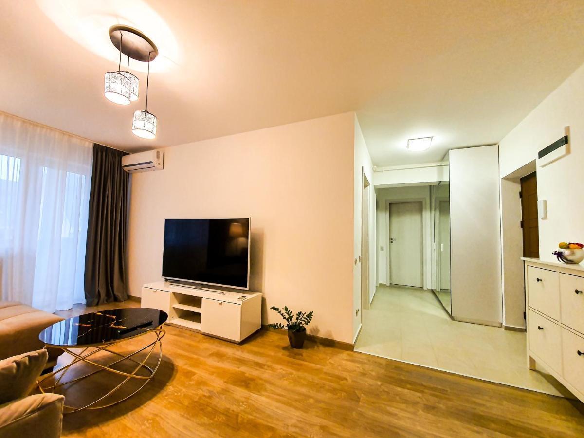 Luxurious Retreat 1Br Apartment With Netflix, Private Parking And Self Check In Popesti-Leordeni Экстерьер фото