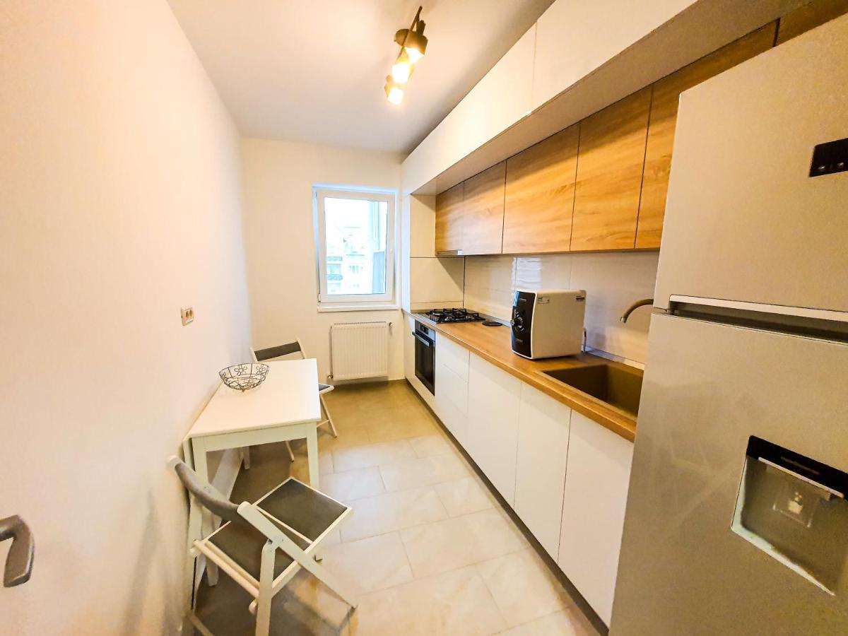 Luxurious Retreat 1Br Apartment With Netflix, Private Parking And Self Check In Popesti-Leordeni Экстерьер фото