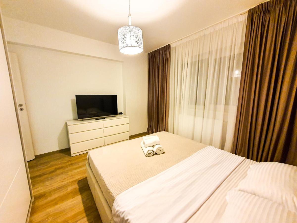 Luxurious Retreat 1Br Apartment With Netflix, Private Parking And Self Check In Popesti-Leordeni Экстерьер фото
